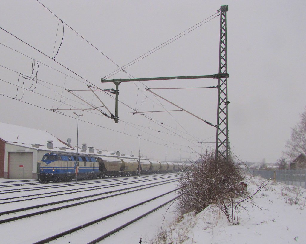 Rennsteigbahn 228 758-9 mit Transc�r�ales-Getreidezug in Erfurt Ost; 29.11.2010