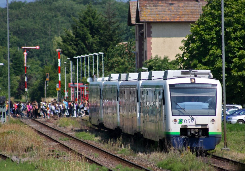 Rennt sonst gibt´s keinen Sitzplatz mehr. Vollbesetzung bei der BSB in Gottenheim