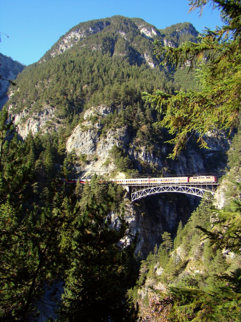 REX 5421 auf Schlossbach-Brcke. 11.10.2010