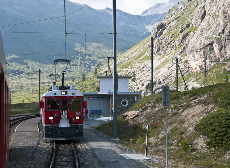 RhB ABe 4/4 56 und 54 am 9. August 2010 in Bernina-Lagalb.
