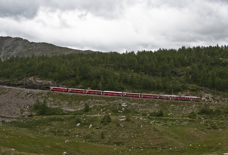 RhB ABe 4/4 II 43+47 am 14. August 2010 bei Alp Grm. 