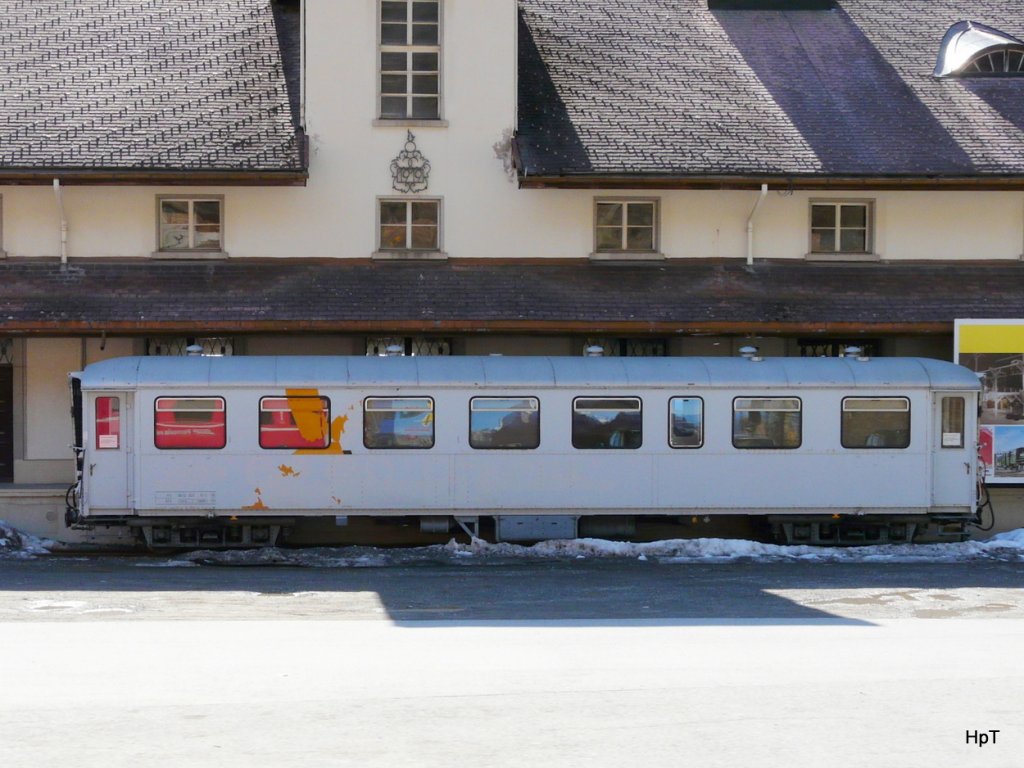 RhB - Ausrangierter Personenwagen Abgestellt in Bergn am 07.04.2010