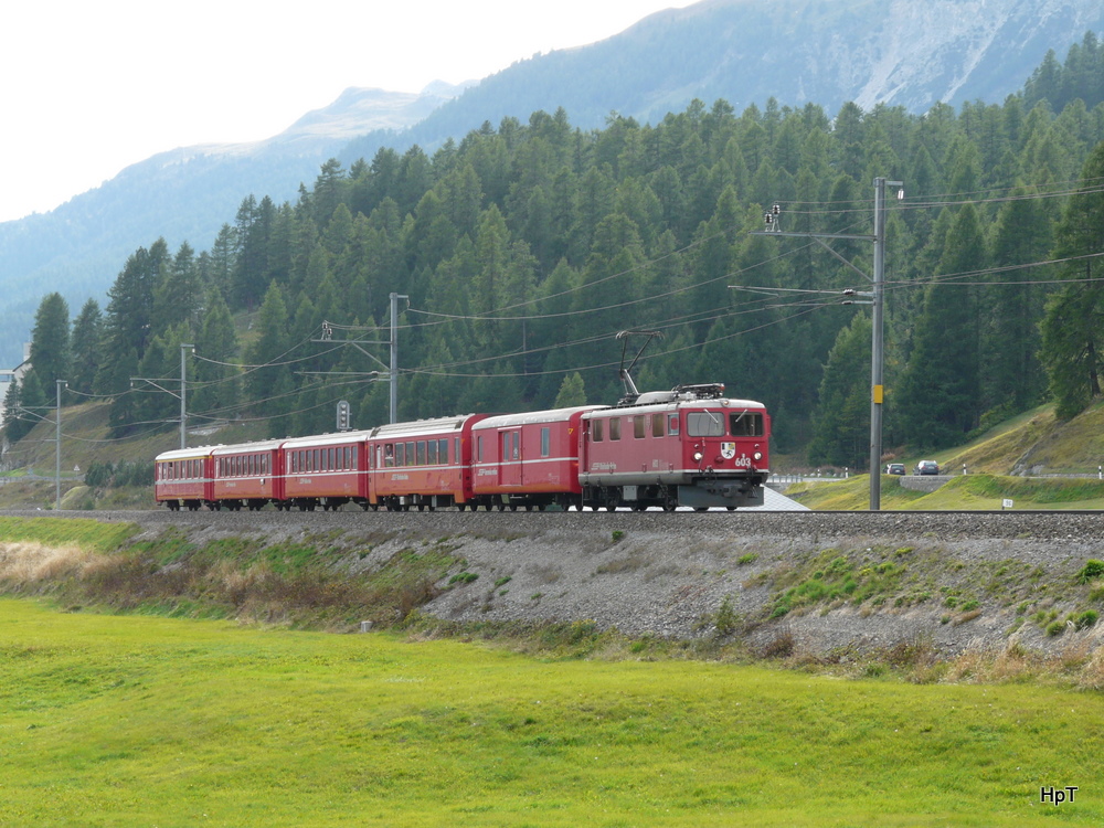 RhB - Ge 4/4  603 mit Regio bei Bever am 16.09.2010