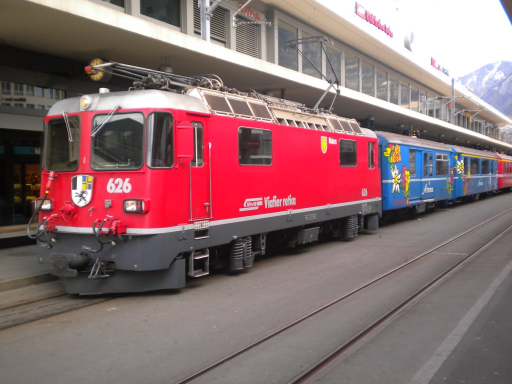 RhB Ge 4/4 II 626  Malans  mit ihrem R nach Arosa in Chur. 25.02.2010