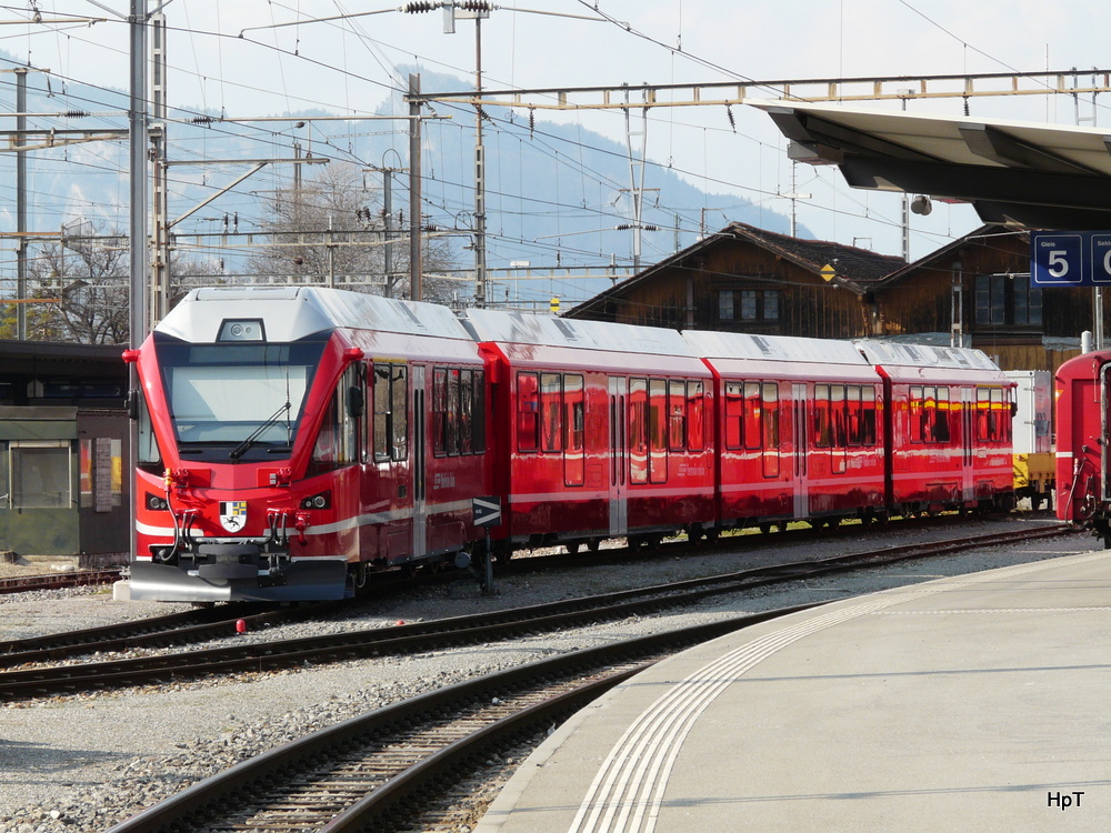 RhB - Neuer Allegra ABe 4/16 3103 im Bahnhofsareal von Landquart am 25.03.2012