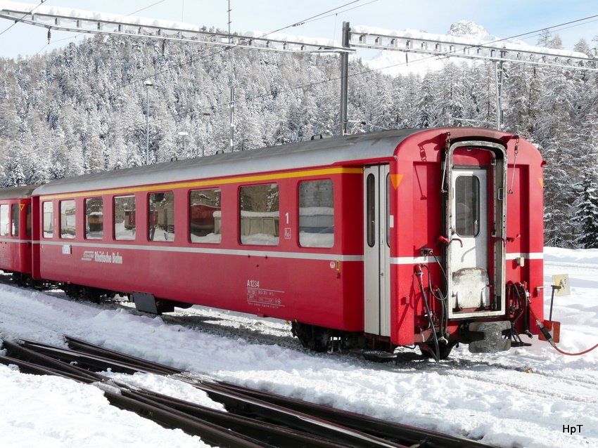RhB - Personenwagen 1 Kl. A 1234 in St.Moritz am 01.01.2010