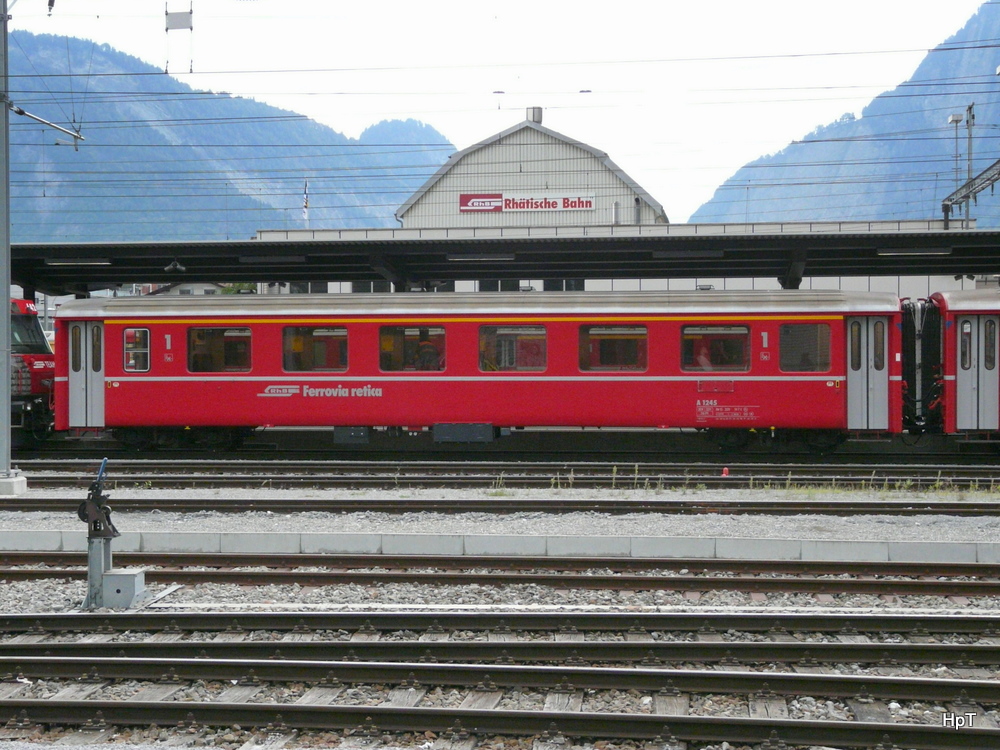 RhB - Personenwagen 1 Kl. A 1245 in Landquart am 17.09.2011