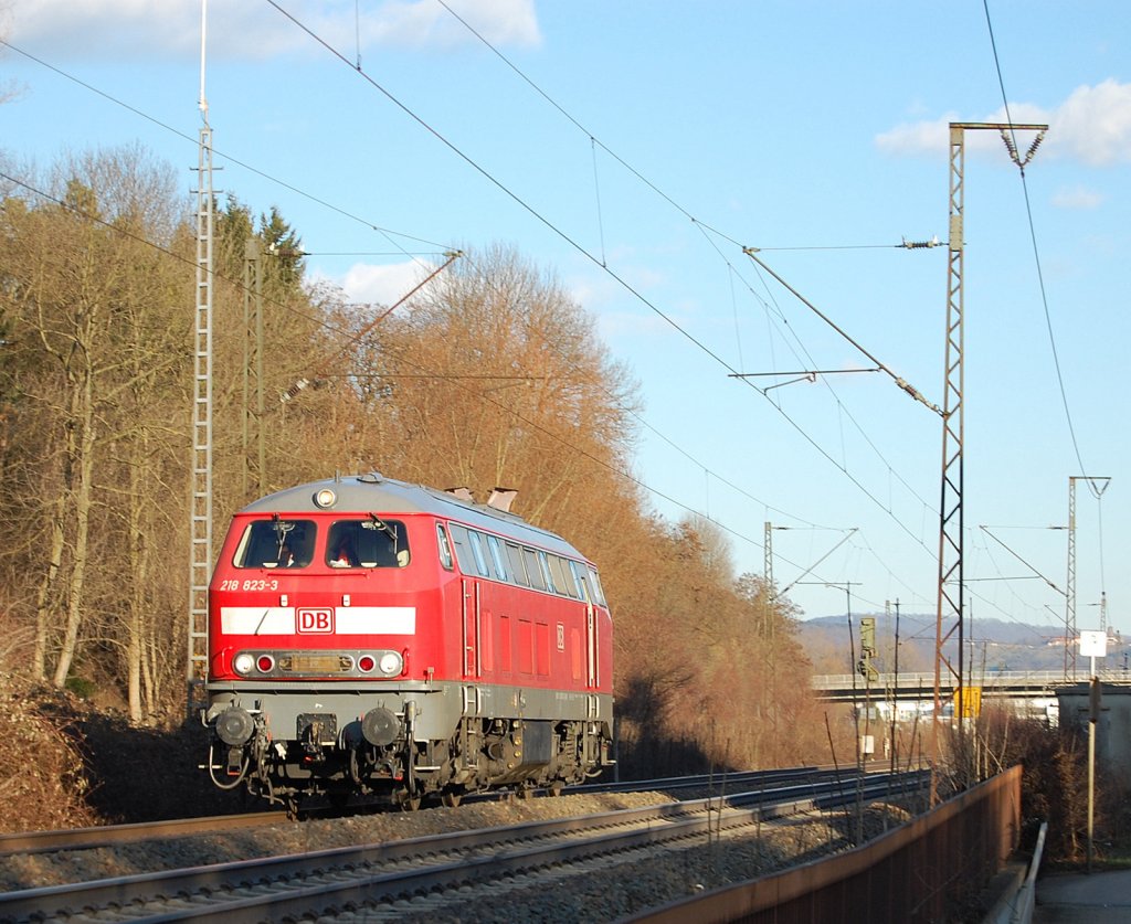 Riesiges Glck hatte ich am 5.3.2010 auf der Filsbahn kurz vor dem Bahnhof Gppingen, denn dort konnte ich die 218 823-3 (ex. 218 226-9) von DB Fernverkehr, welche nur selten  Auslauf  bekommt und in Stuttgart als Notfallreserve dient, auf der Fahrt in Richtung Stuttgart aufnehmen. 