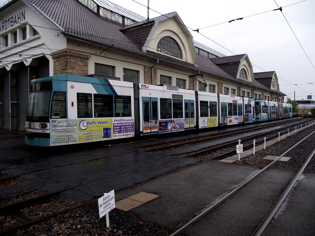 RNV Straßenbahn Doppel Traktion in Bad Dürkheim am 20.07.11