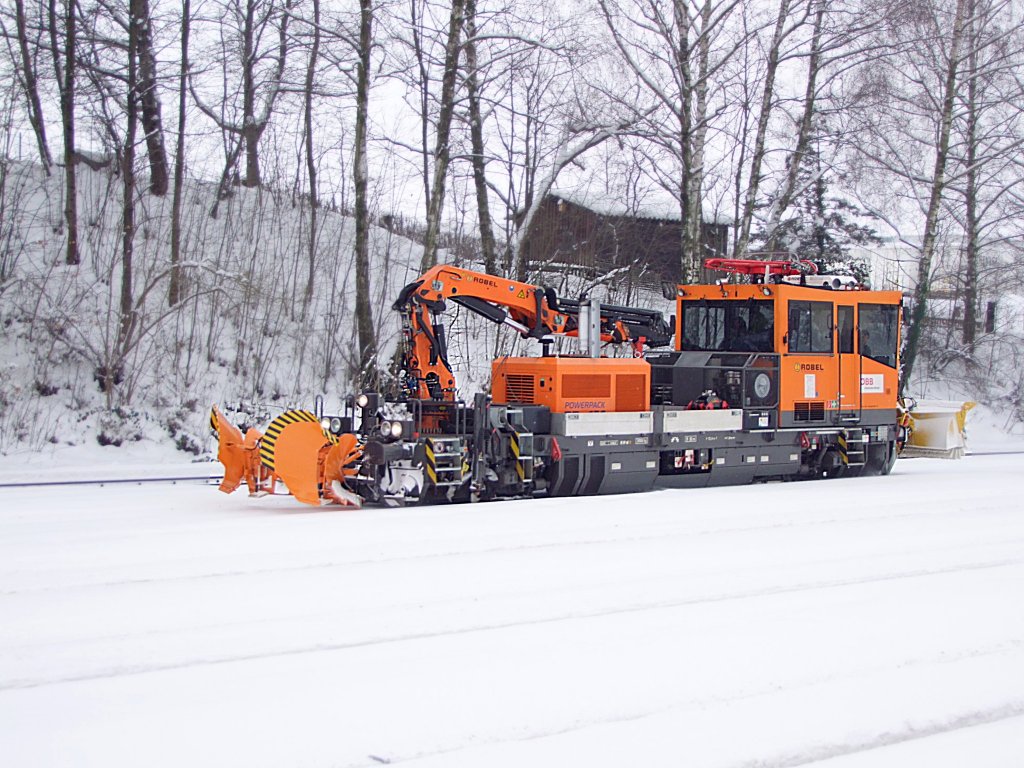 ROBEL 99819130005-7 durchf�hrt mit seiner Winterausr�stung den Bhf. Ried i.I.;100212