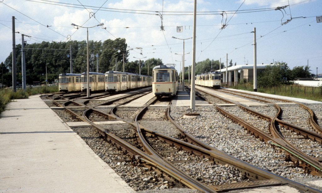 Rostock Stdtischer Nahverkehr / RSAG am 1. Juli 1990: Strassenbahnen auf den Abstellgleisen in Marienehe.