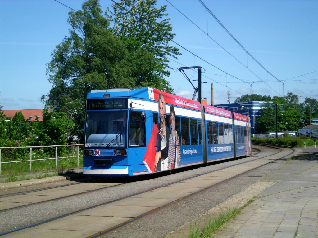 Rostock: Straenbahnlinie 4 nach Rostock-Lichtenhagen Mecklenburger Allee an der Haltestelle Rostock-Altstadt Stadthafen.(3.6.2013) 