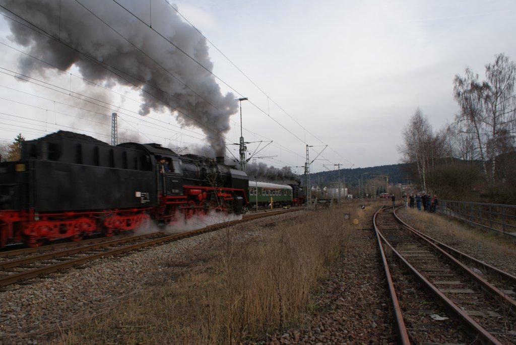 Rottweil 29.11.2009 Parallelausfahrt der 75 1118 Ulmer Eisenbahnfreunde und der 50 3501 Dampflokwerk Meiningen.