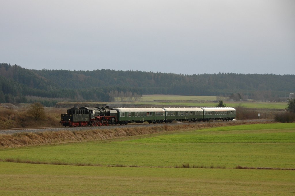 Rottweiler Dampftage, 29.11.09: 50 3501 auf dem Rckweg von Schwenningen, aufgenommen bei Deilingen