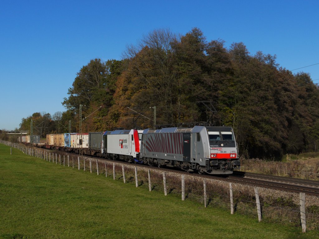 Rpool/LM 186 281 und LM 185 664 bei Vogl am 31.10.12 mit LM-DGS 43131 (M�nchen Ost Rbf - Verona Q.E.)