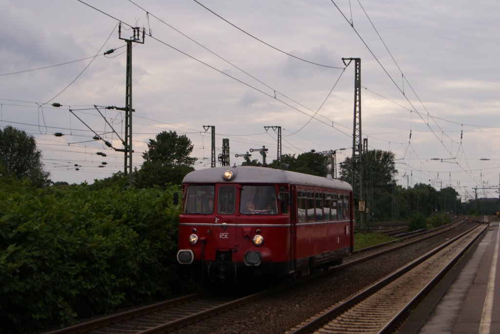 RSE Triebwagen in Dsseldorf-Oberbilk am 19.06.2011