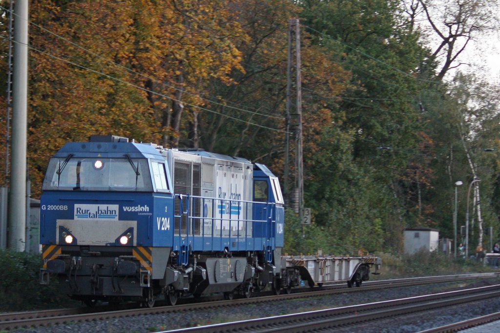 RTB V204 am 18.10.12 mit einem Wagen in Ratingen-Lintorf.