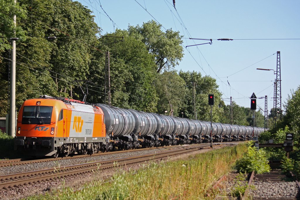 RTS 1216 902 am 1.8.12 mit einem Kesselzug nach Duisburg-Ruhrort Hafen in Ratingen-Lintorf.