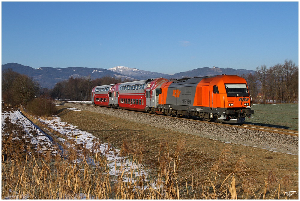 RTS 2016 906 fhrt mit GKB Dosto als R4363 von Graz nach Wies-Eibiswald. 
St.Peter im Sulmtal 27.12.2010