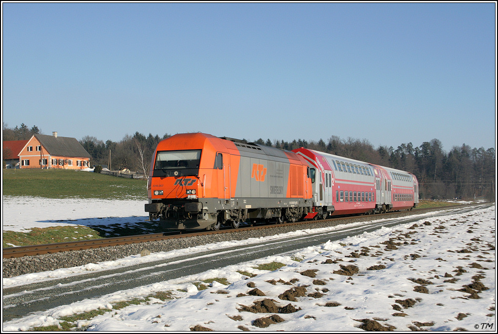 RTS 2016.907 mit R 4367 auf der Fahrt nach Wies-Eibiswald; Gro St.Florian, 27.12.2010