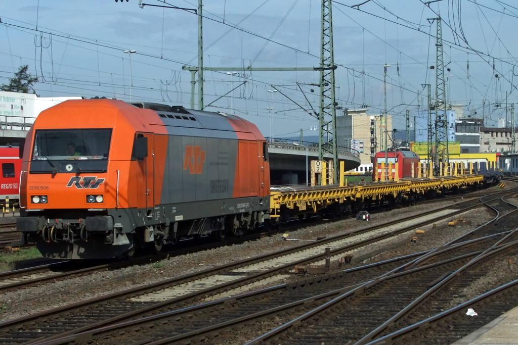 RTS Rail Transport Service 2016.906 bei der Durchfahrt in Koblenz 11.9.2010
