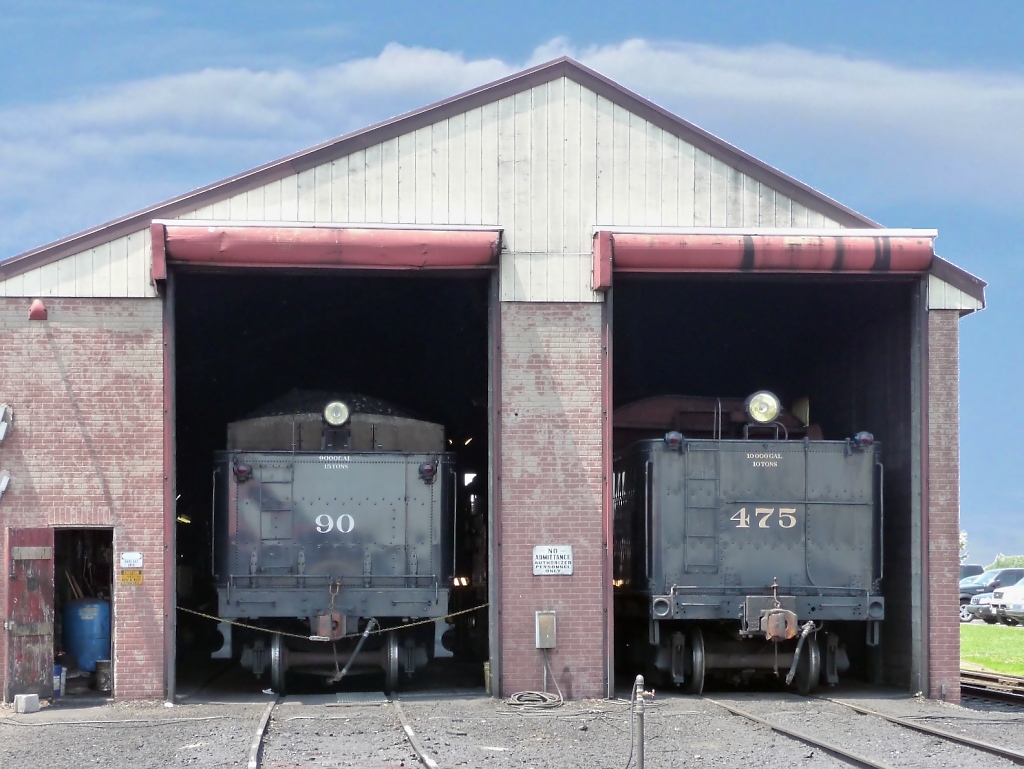 Rckansicht des Lokschuppens der Strasburg Railroad, PA (02.06.09). 