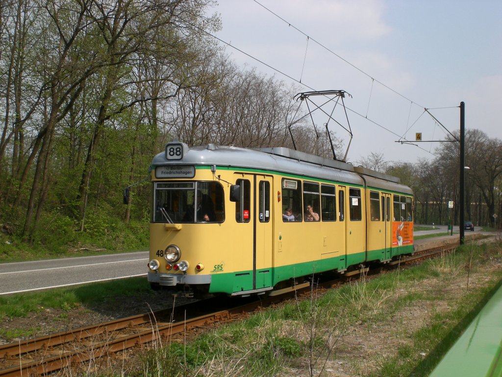 Rdersdorf: Straenbahnlinie 88 nach S-Bahnhof Berlin-Friedrichshagen an der Haltestelle Rdersdorf Berghof.(18.4.2011)