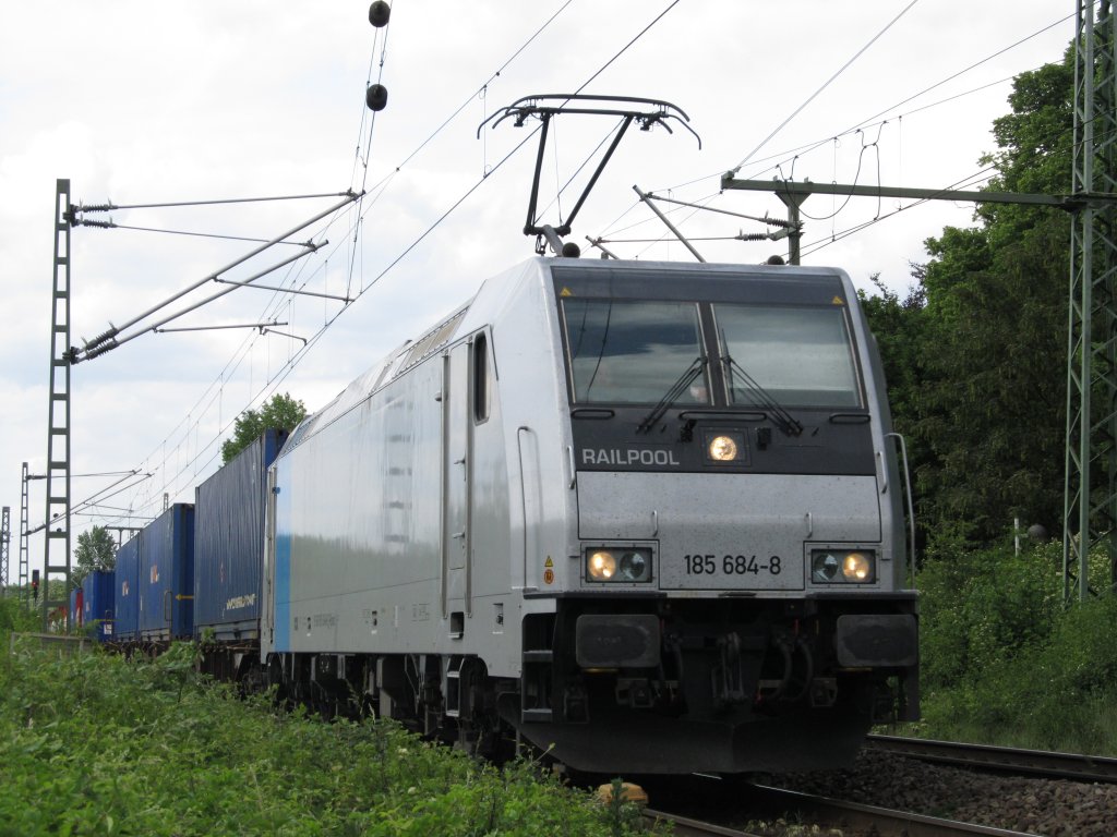 Rurtalbahn 185 684-8 am 13.5.2011 in Bonn-Oberkassel.