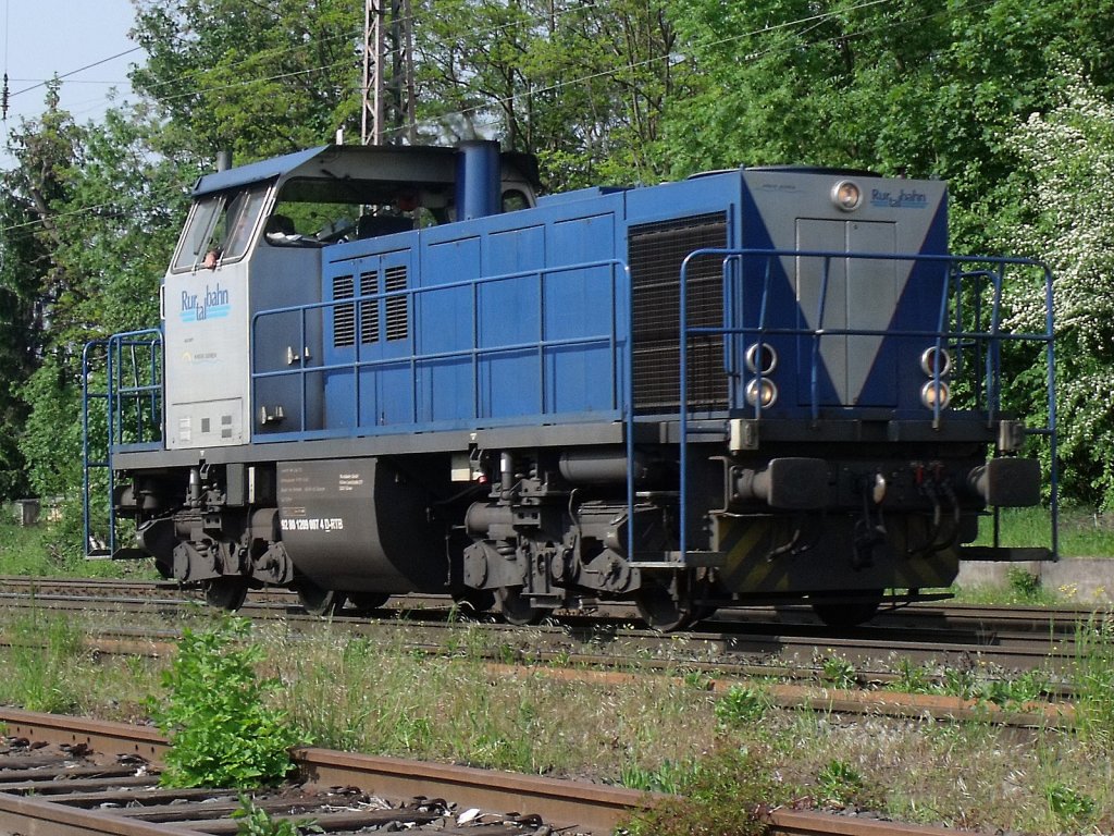 Rurtalbahn V104 als Lz durch Ratingen-Lintorf