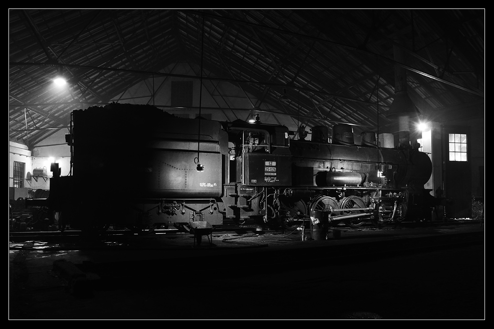 S 25-026 im Heizhaus Jesenice(18.9.2012).