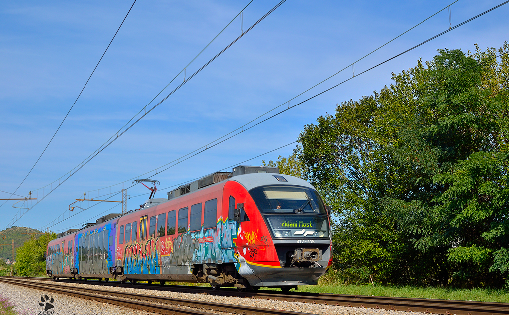 S 312-115 fhrt durch Maribor-Tabor Richtung Zidani Most. /10.9.2012