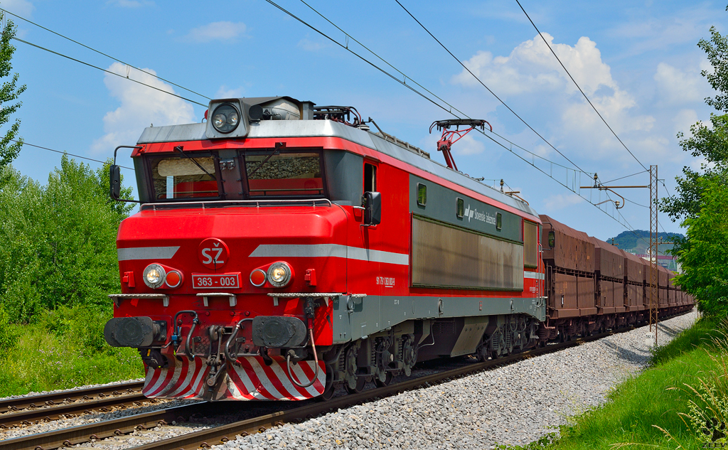 S 363-003 zieht Erzzug durch Maribor-Tabor Richtung Koper Hafen. /14.6.2013