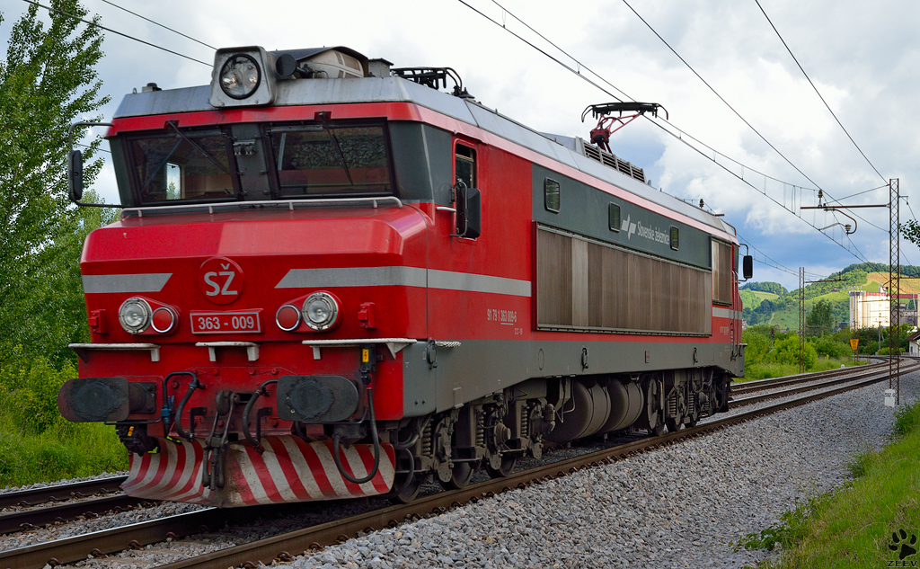 S 363-009 fhrt als Lokzug durch Maribor-Tabor Richtung Tezno Verschiebebahnhof. /1.6.2013