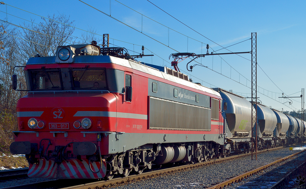 S 363-017 zieht VTG Kesselzug durch Maribor-Tabor Richtung Norden. /2.3.2013