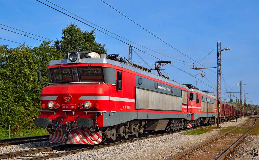 S 363-034+363-? ziehen Gterzug durch Pragersko Richtung Sden. /5.10.2012