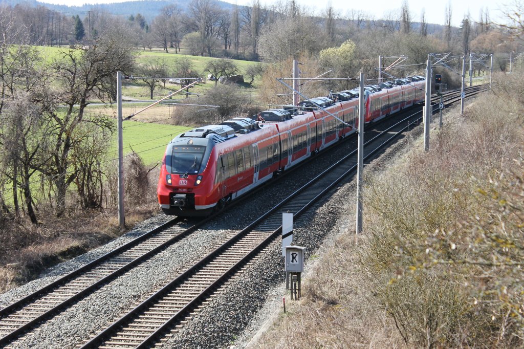 S 39153 von Nrnberg Hbf nach Hartmannshof, hier kurz vor dem Hp Happurg.
442 265 + 240 der S-Bahn Nrnberg