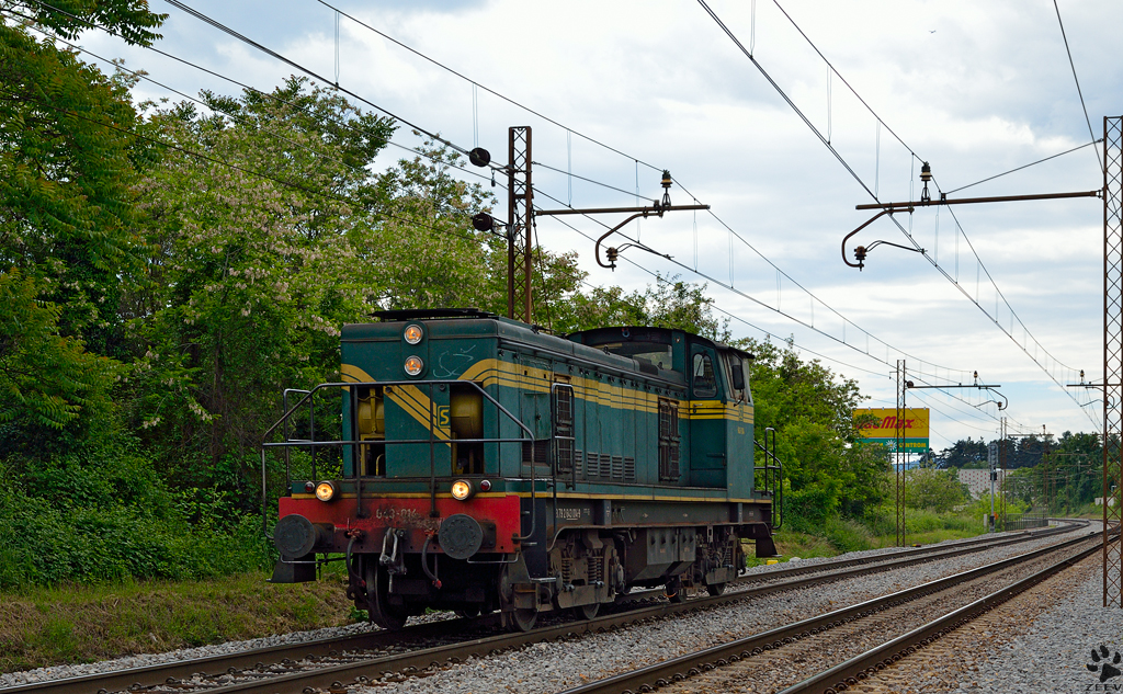S 643-014 fhrt als Lokzug durch Maribor-Tabor Richtung Maribor Hauptbahnhof. /27.3.2013