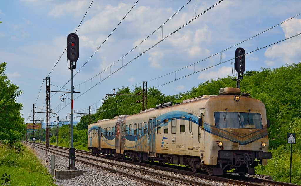 S 813-130 fhrt durch Maribor-Tabor Richtung Maribor Hauptbahnhof. /14.6.2013