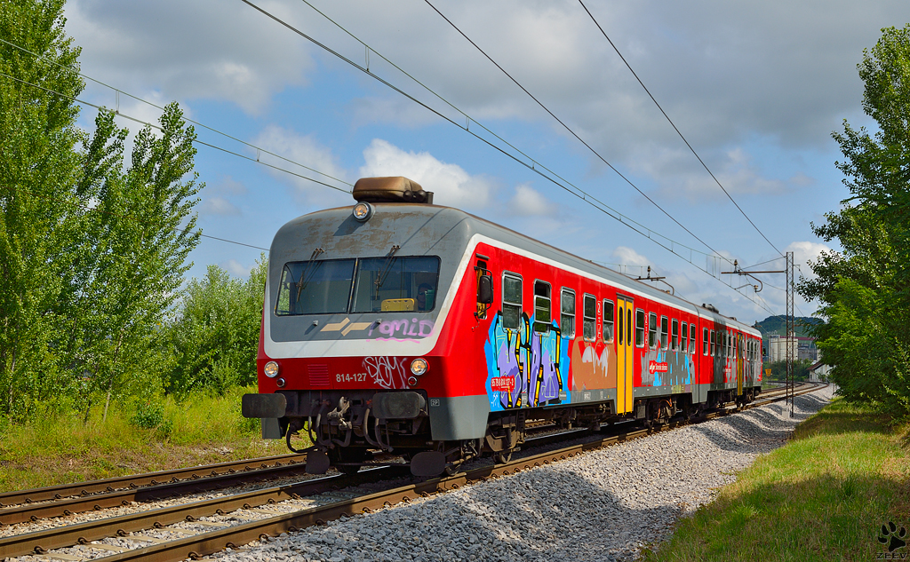S 814-127 fhrt durch Maribor-Tabor Richtung Pragersko. /20.7.2012