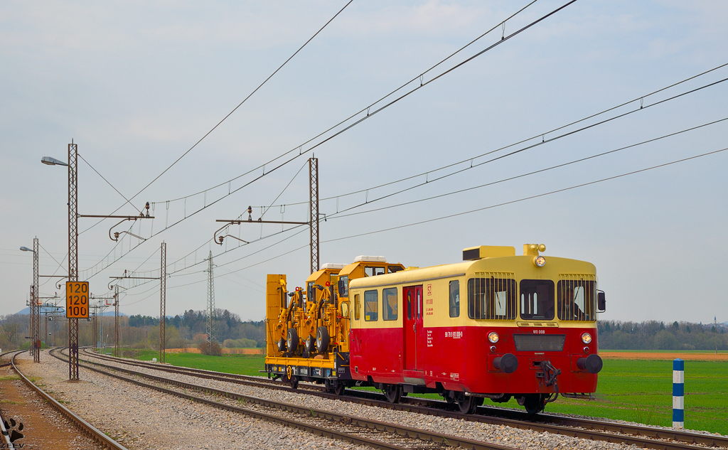 S 911-008 fhrt durch Pragersko Richtung Maribor. /17.4.2013