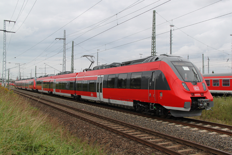 S-Bahn Nrnberg(Talent 2) kurz vor der Einfahrt im Rostocker Hbf.26.07.2011