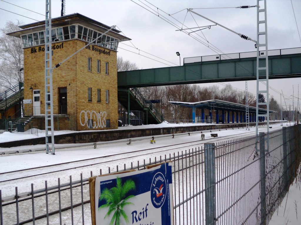 S-Bahnhof Borgsdorf mit Stellwerk am 15.02.2010