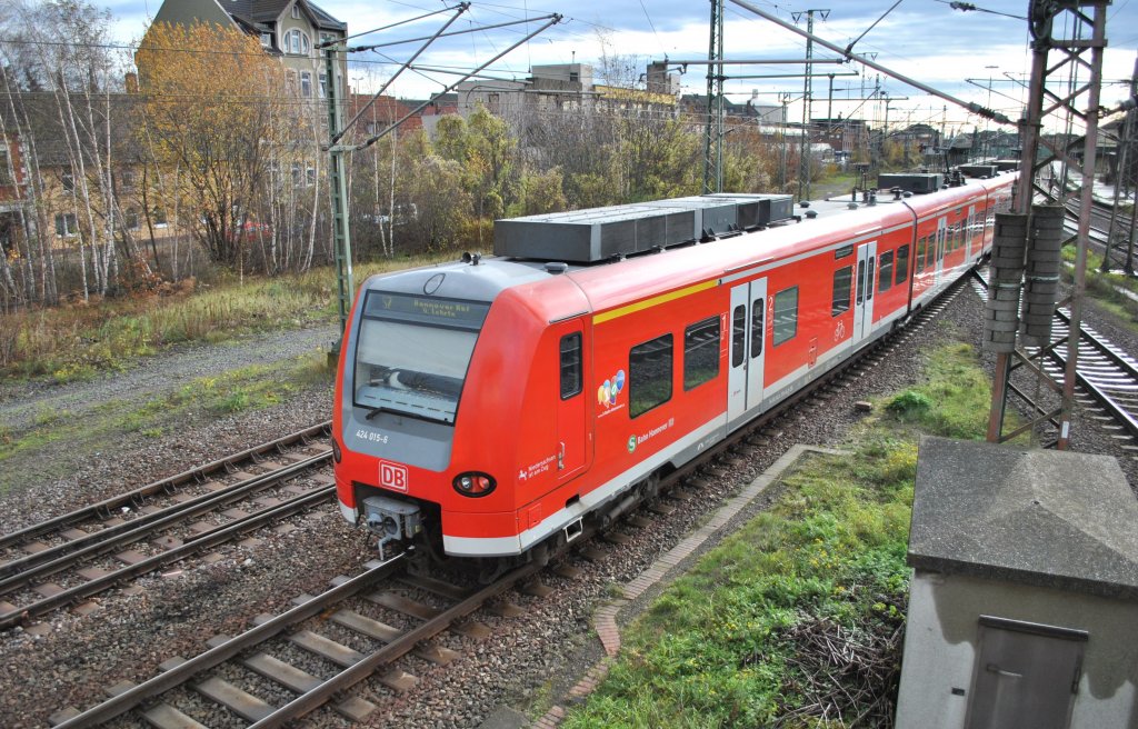 S-Bahntriebwagen der BR 424, in Lehrte, am 14.11.10.