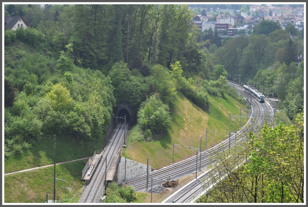 S1 23148 im Galgentobel auf der Bergfahrt nach St.Gallen St.Fiden. (03.05.2011)