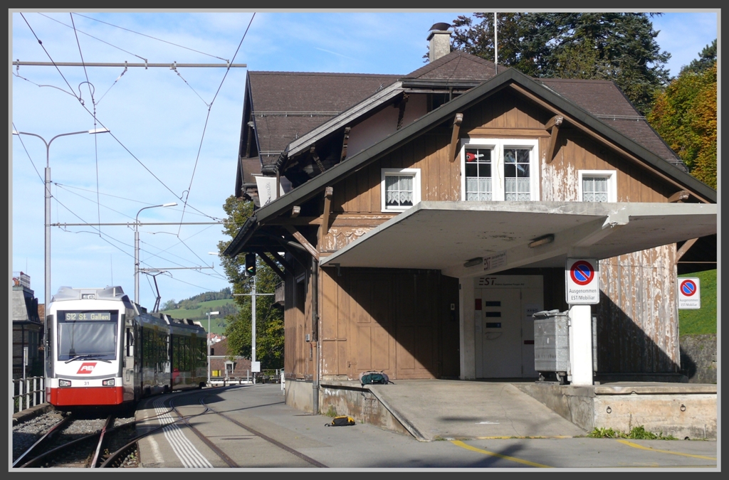 S12 4167 Be 4/8 der Trogenerbahn in der Endstation Trogen. (04.10.2010)