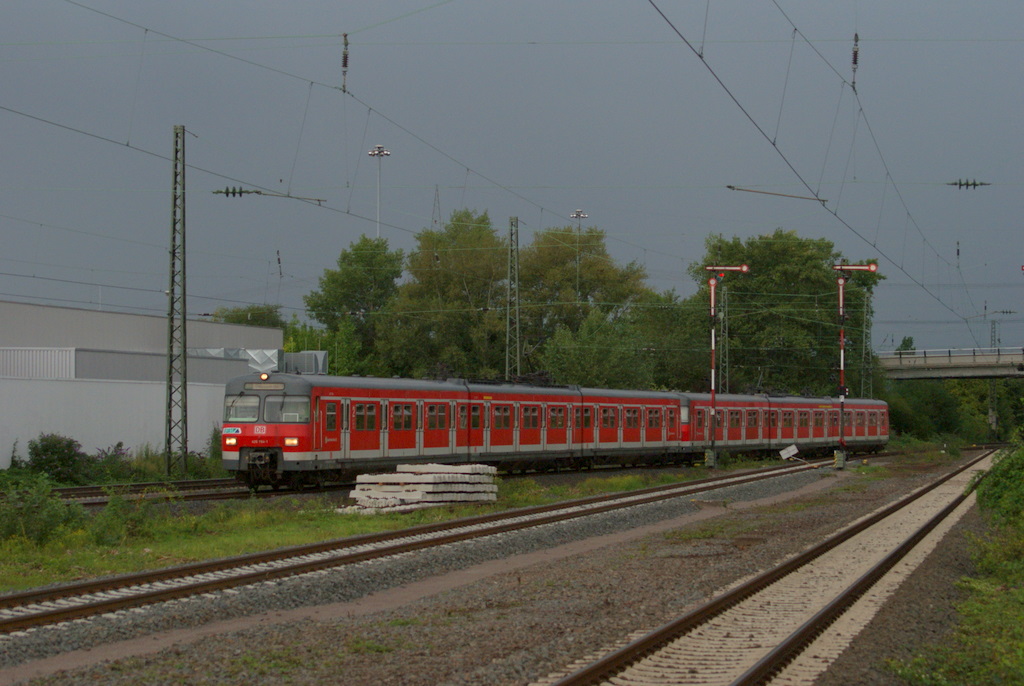 S8 nach Offenbach in Rsselsheim Opelwerk am 06.08.2011