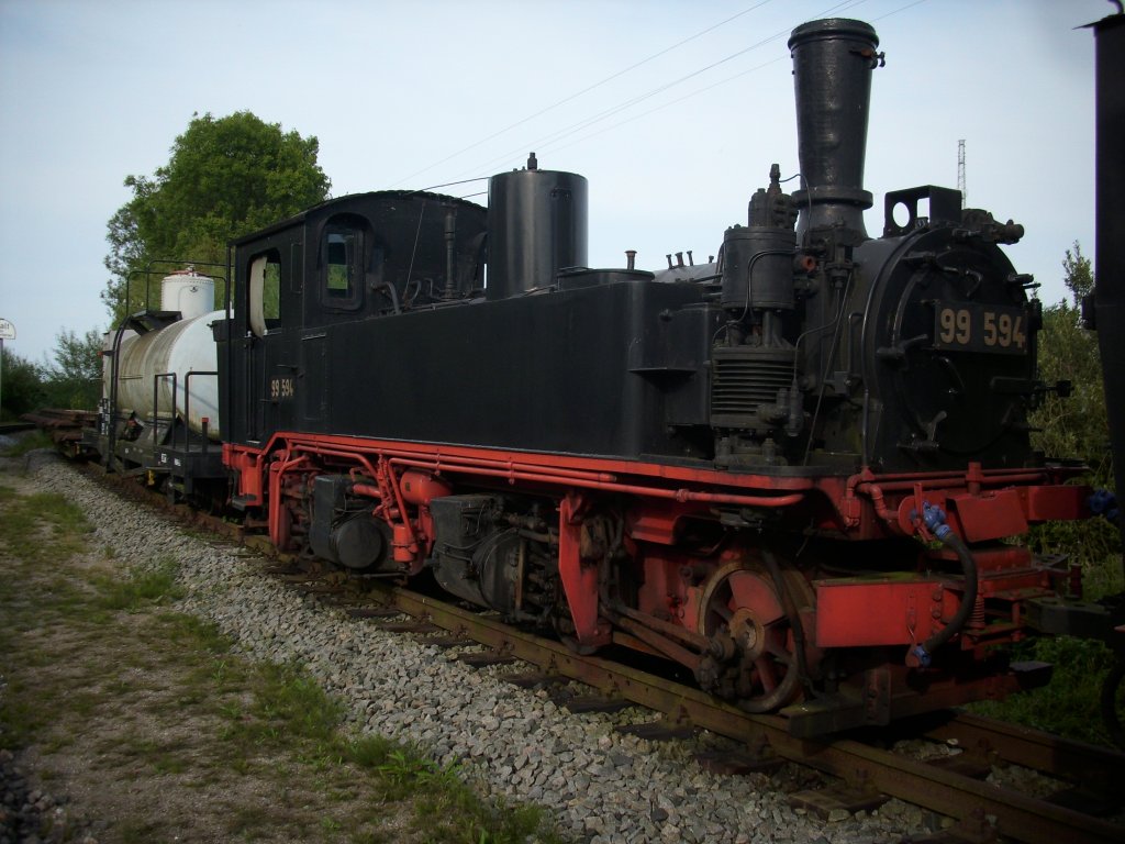 Schsische IV-K 99 (1)594 abgestellt in Putbus,seit ihrer Rckkehr vor ein paar Jahren. 