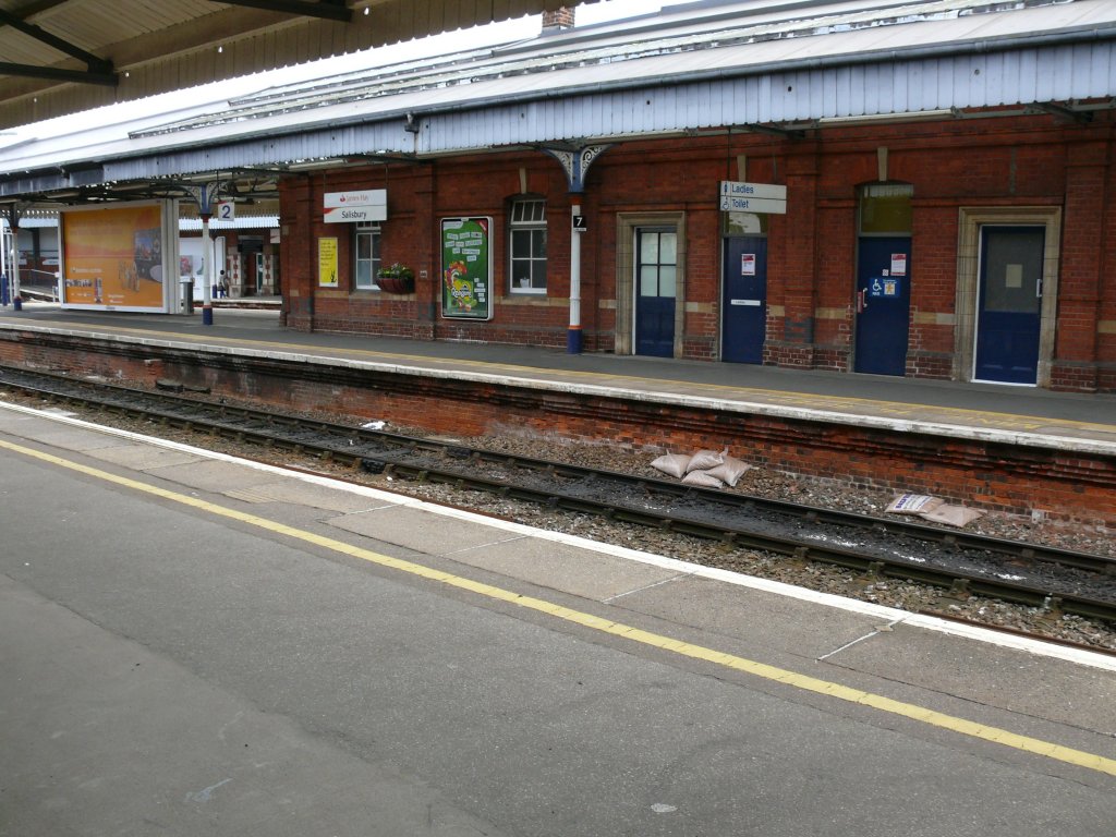 Salisbury Station 14.07.2009
