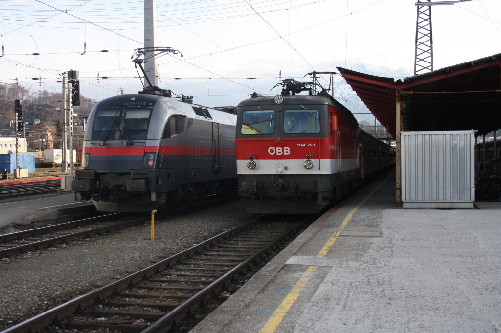Salzburg Hbf am 22.03.10: 1144 253-2 und 1016 035-6  Railjet Versuch 
