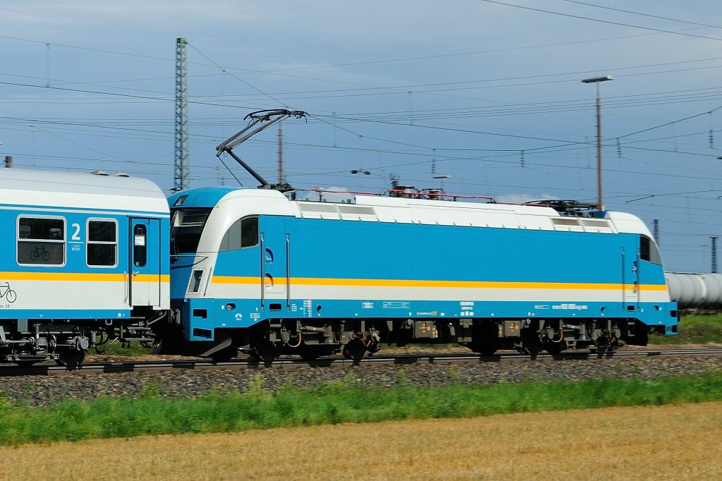 Sanfter Nachschu�-Mitzieher auf 183 005. Wo bleiben deine Mitzieher, Thomas? ..
Der eine war doch TOP !!! Hier hast die Plattform Ihn zu zeigen.